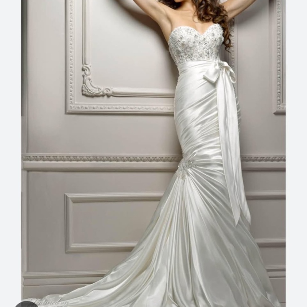 Maggie Sottero Elegant White Strapless Gown size 4-6